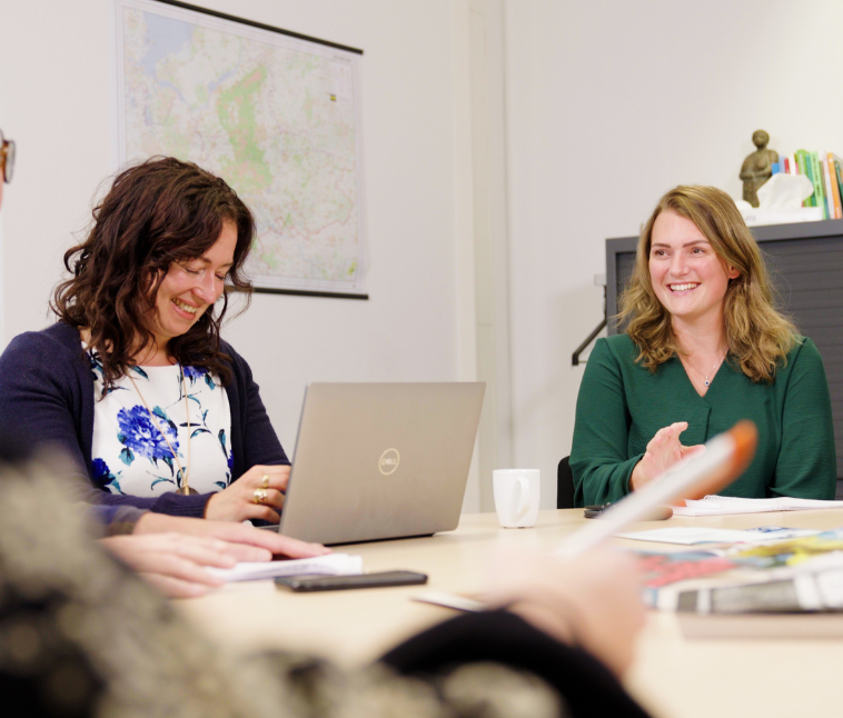 collega's in gesprek